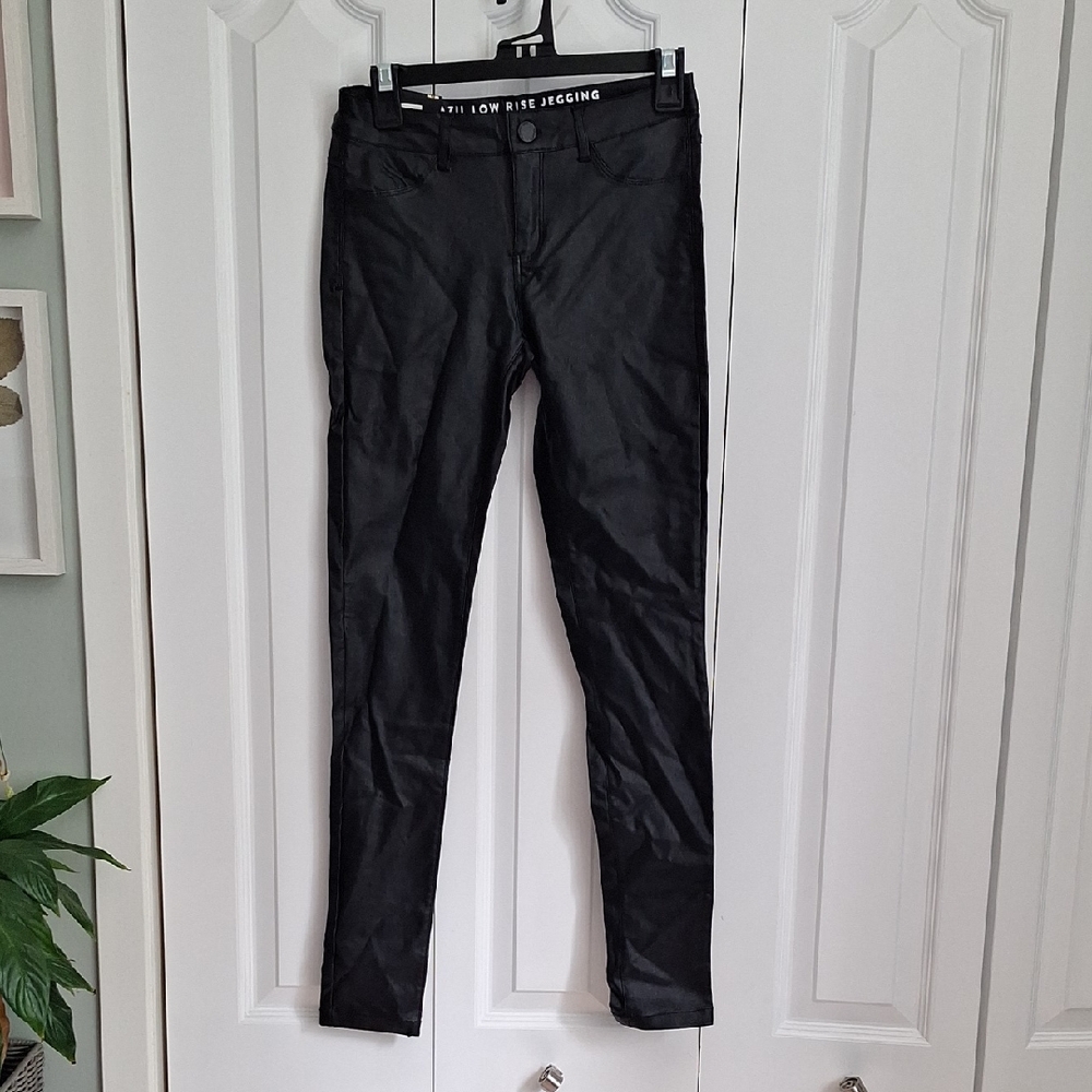 Black Skinny Low Rise Jeggings